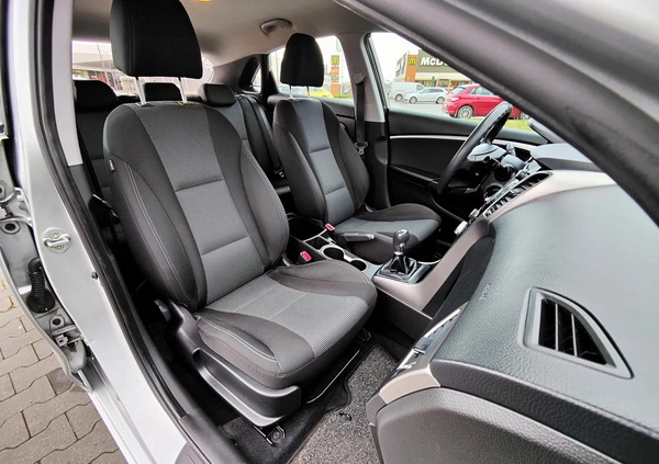 Hyundai I30 cena 37900 przebieg: 113756, rok produkcji 2015 z Węgorzyno małe 742